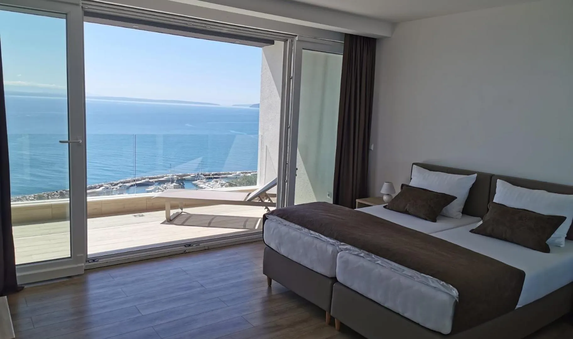 Villa Isabela Icici 0*,