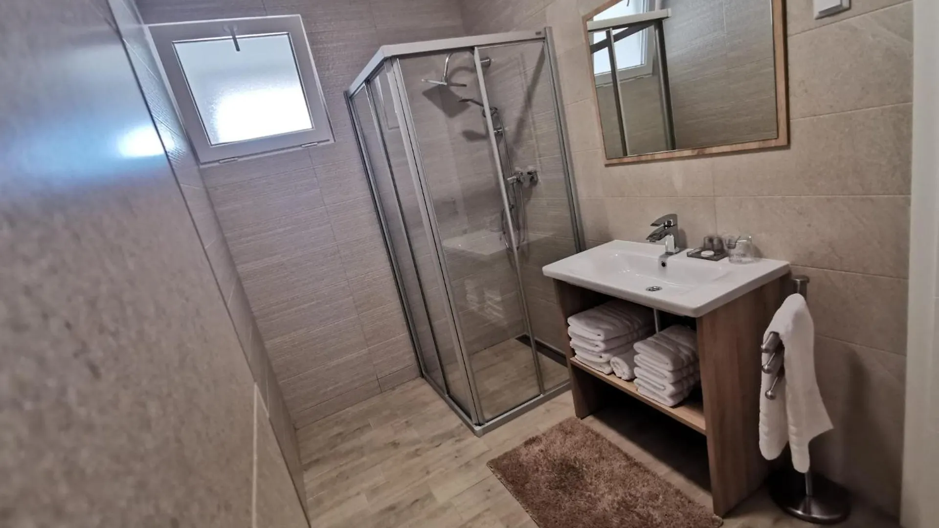 Villa Isabela Icici 0*,  Croatia